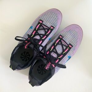 Nike Women's Purple and Blue Athletic Shoes